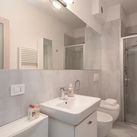 Apartment In San Frediano Diladdarno