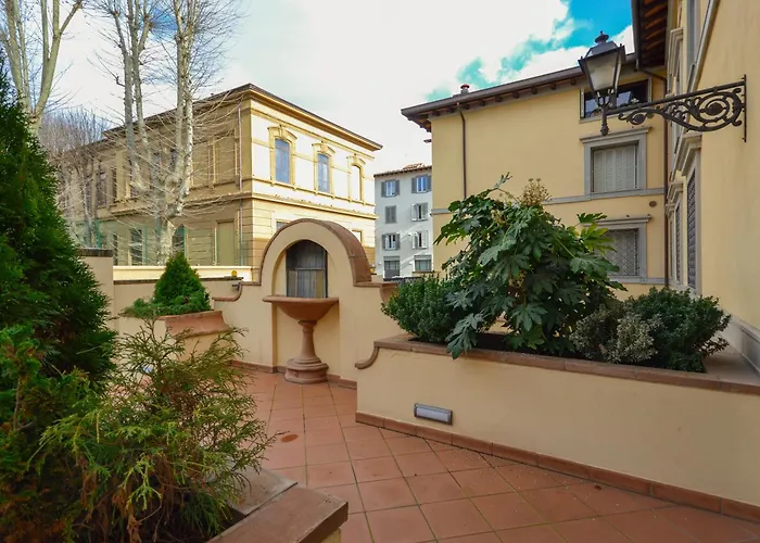 In San Frediano Diladdarno Apartament